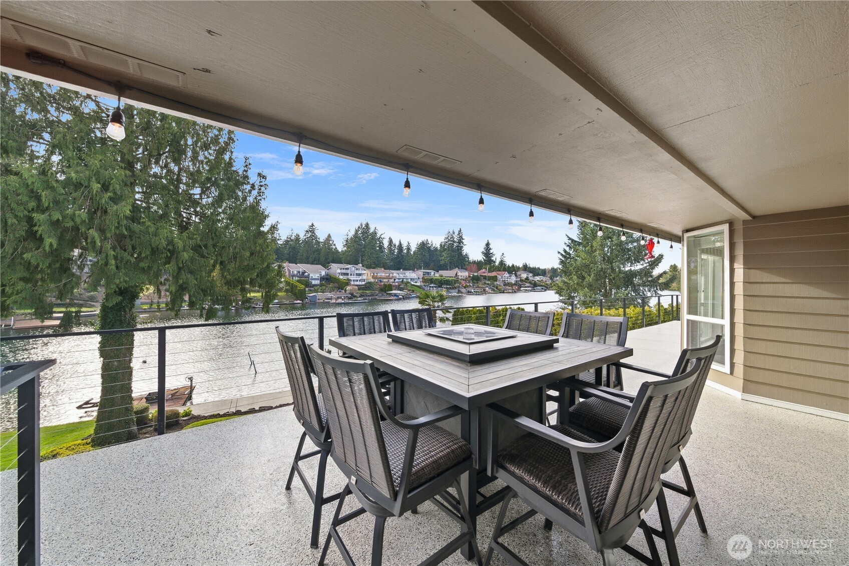 4918 Jenks Point Way E, Lake Tapps, WA 98391