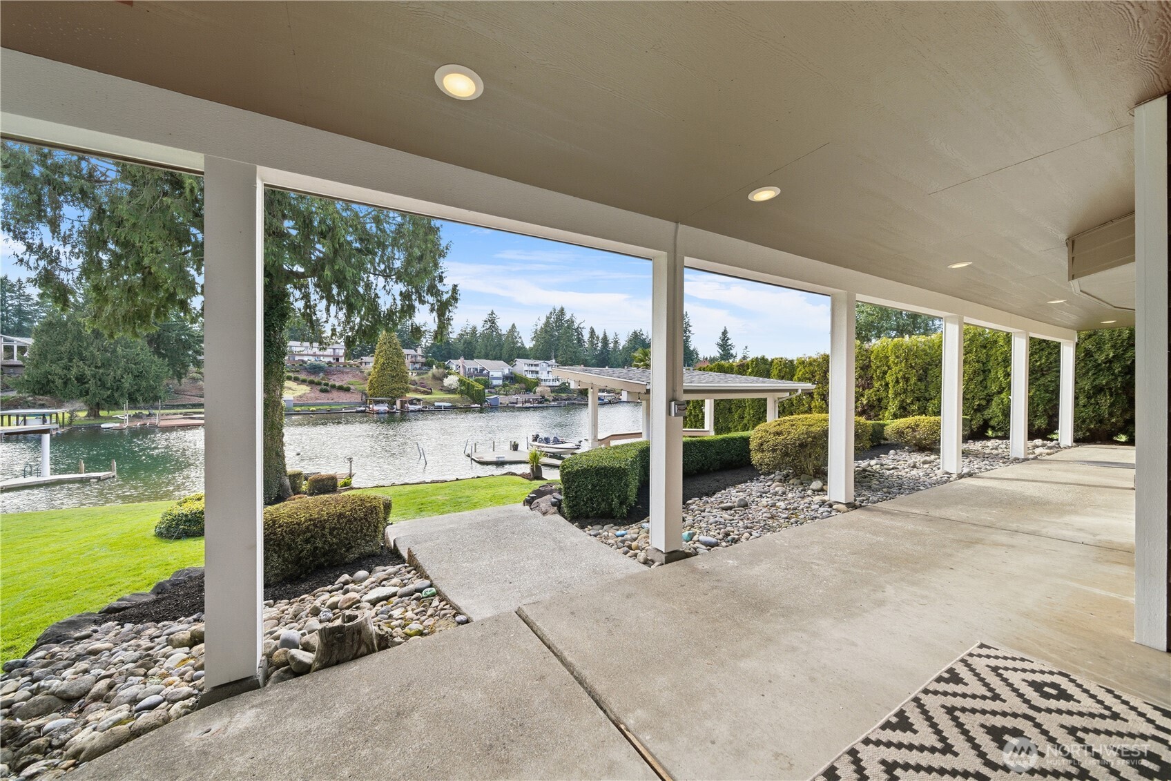 4918 Jenks Point Way E, Lake Tapps, WA 98391