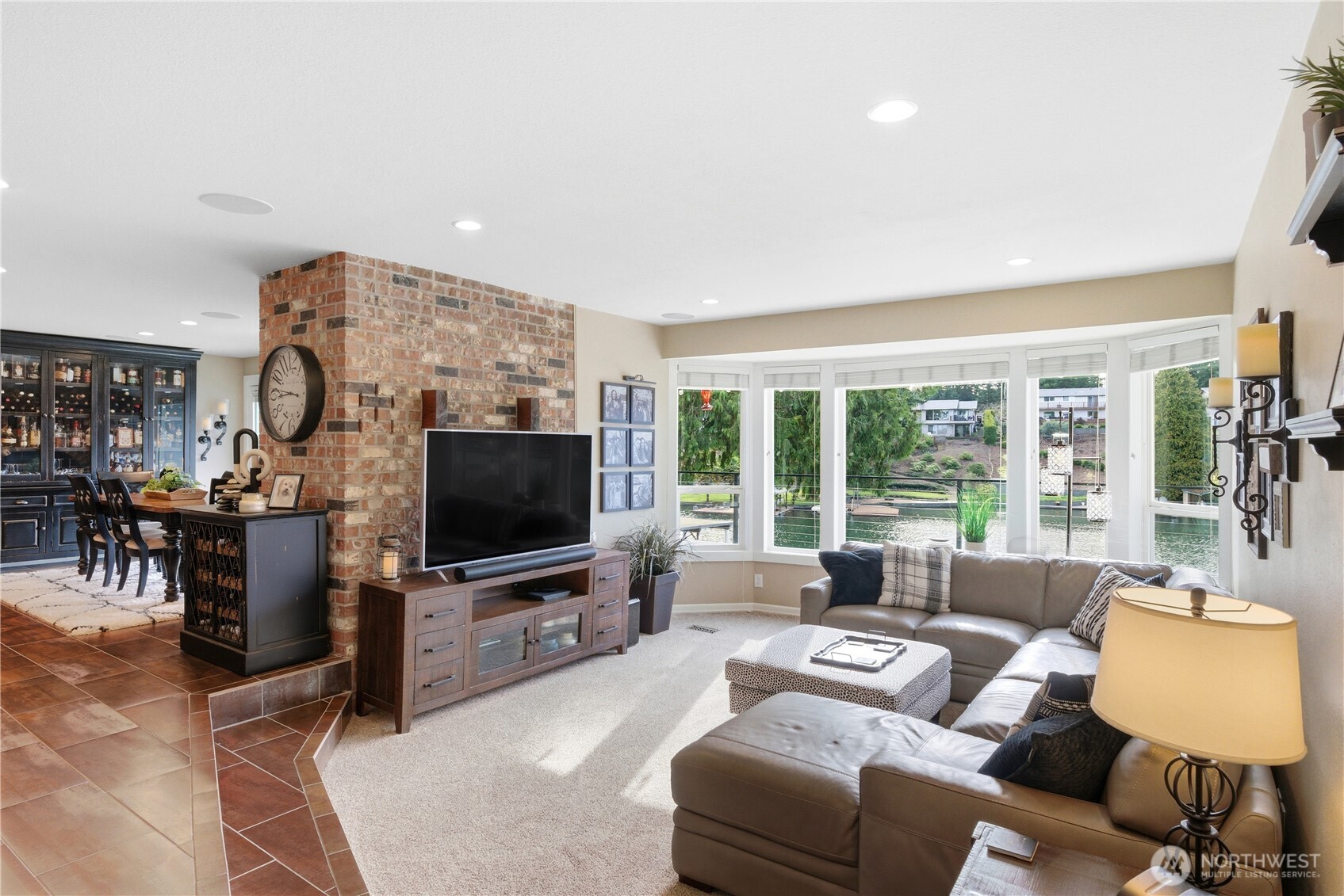 4918 Jenks Point Way E, Lake Tapps, WA 98391