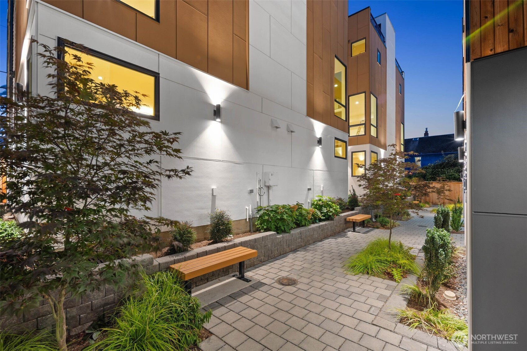 9239 B 16th Avenue SW, Seattle, WA 98106