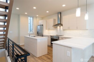 9239 B 16th Avenue SW, Seattle, WA 98106 - Photo 16