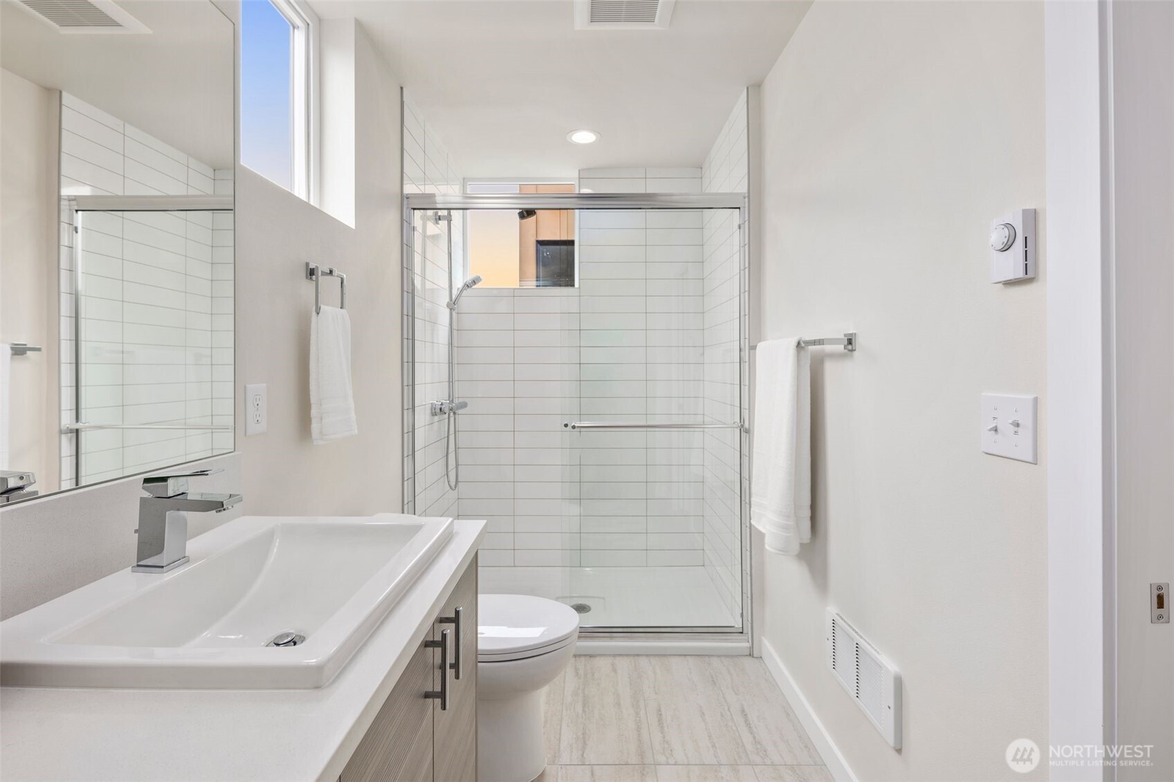 9239 B 16th Avenue SW, Seattle, WA 98106