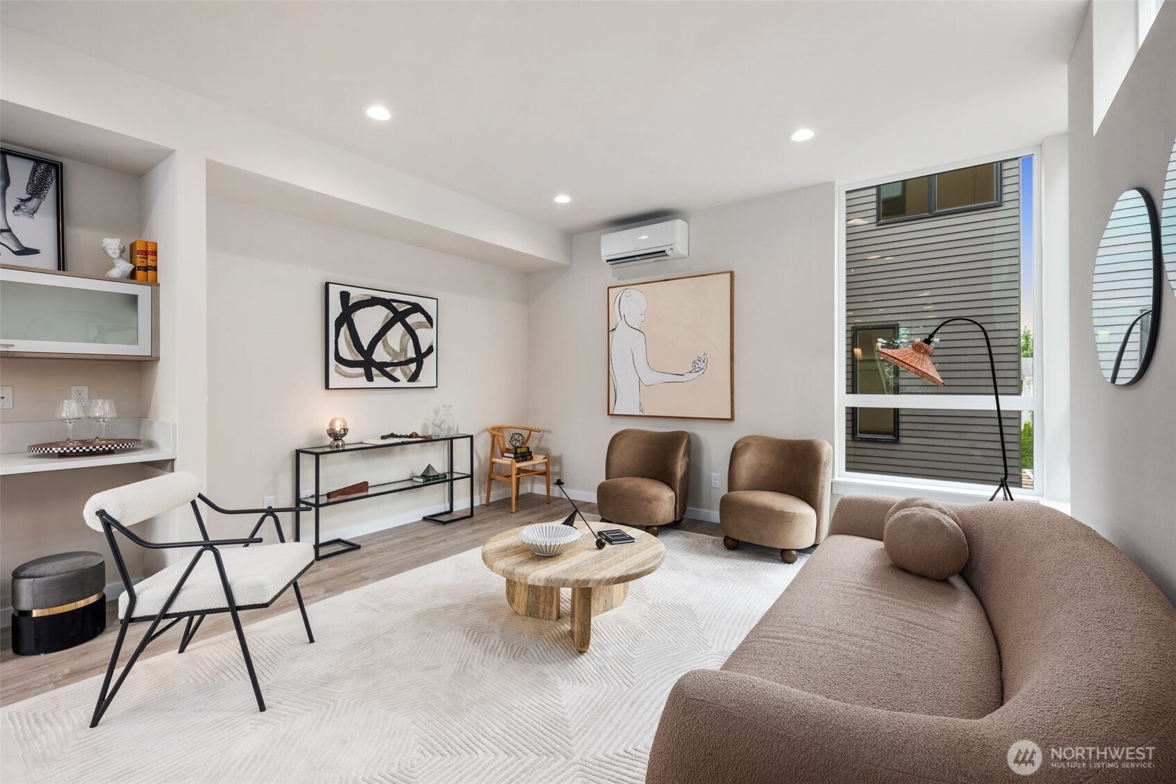 9239 B 16th Avenue SW, Seattle, WA 98106