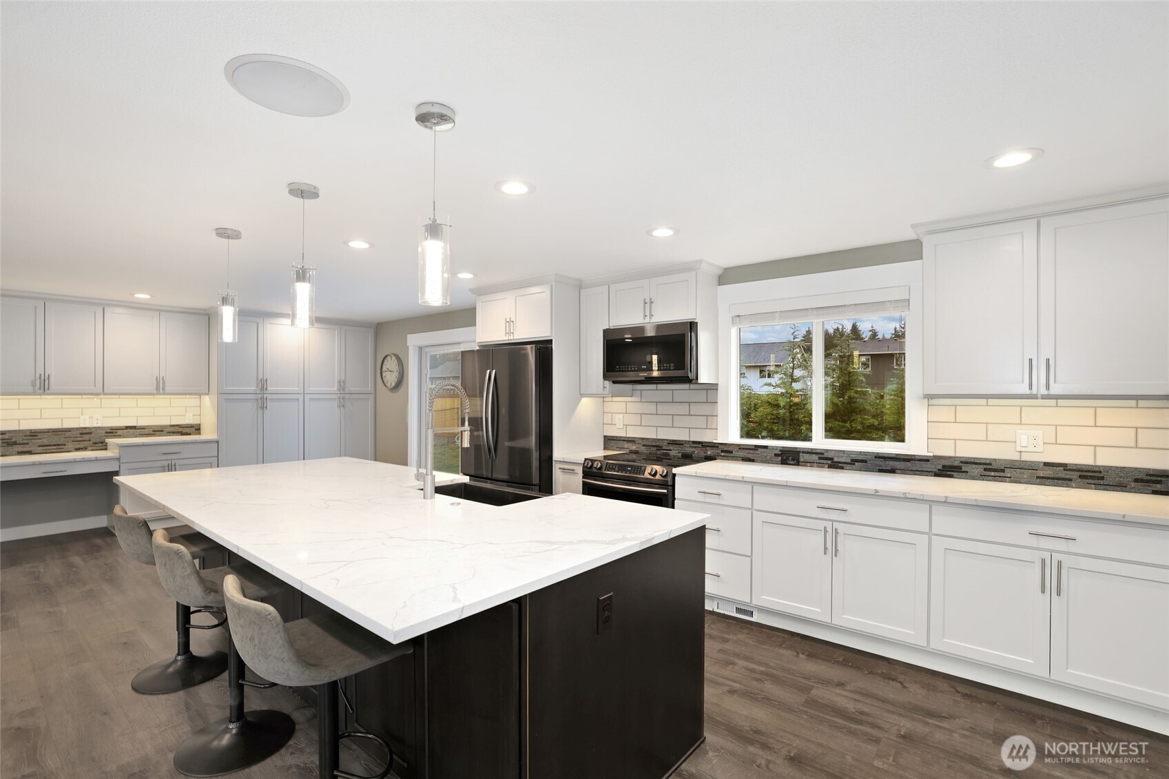 16517 43rd Avenue E, Tacoma, WA 98446