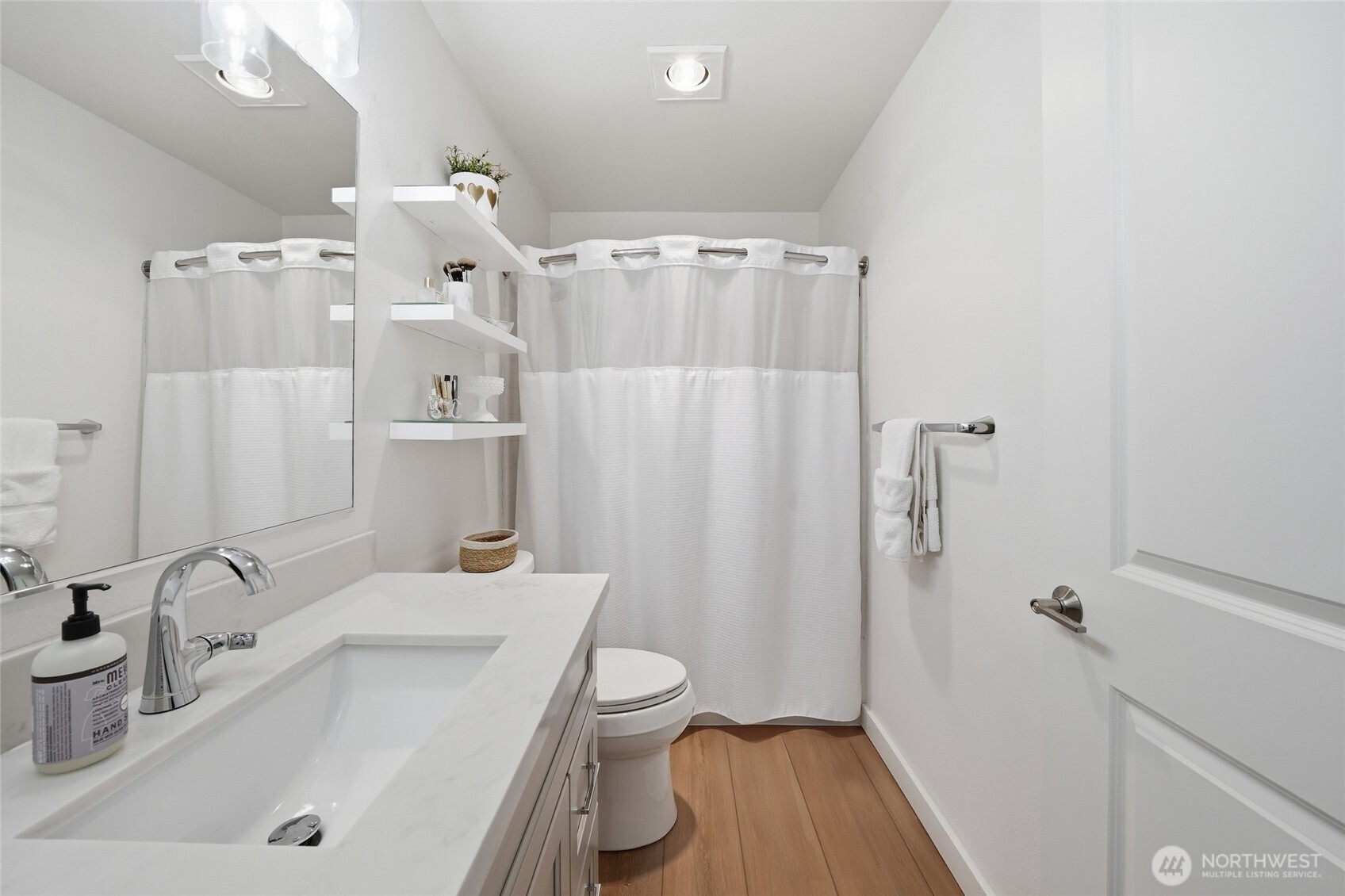 25025 SE Klahanie Boulevard #K101, Sammamish, WA 98029