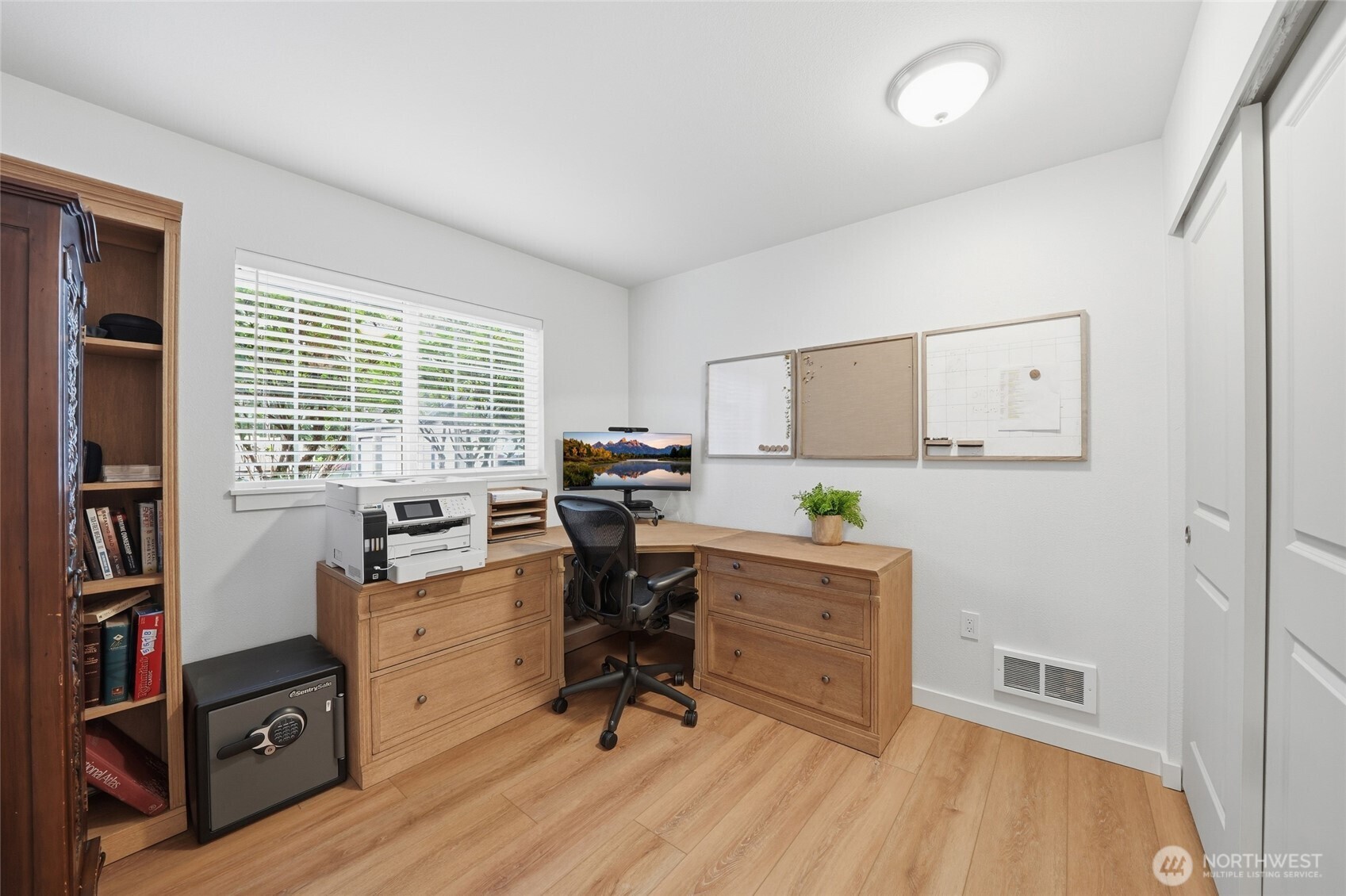 25025 SE Klahanie Boulevard #K101, Sammamish, WA 98029