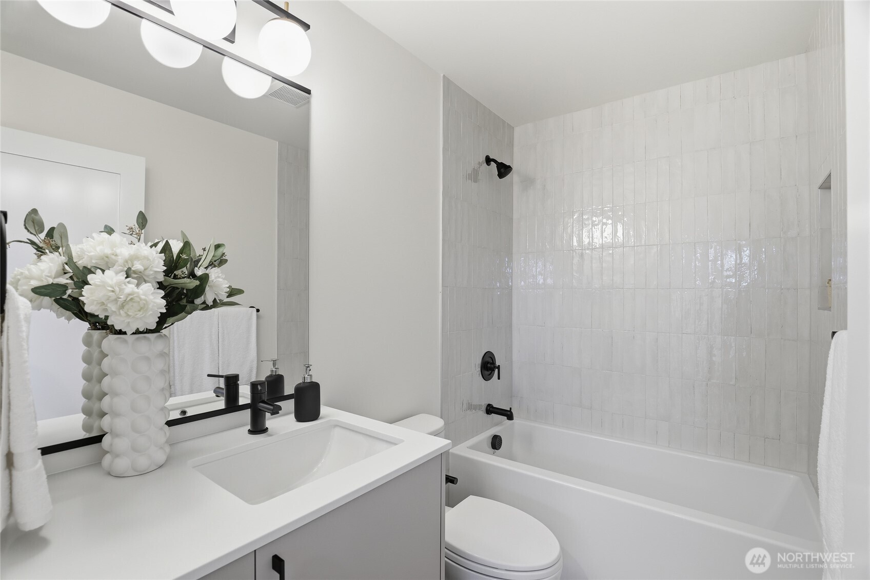 3646 Greenwood Avenue N #A, Seattle, WA 98103