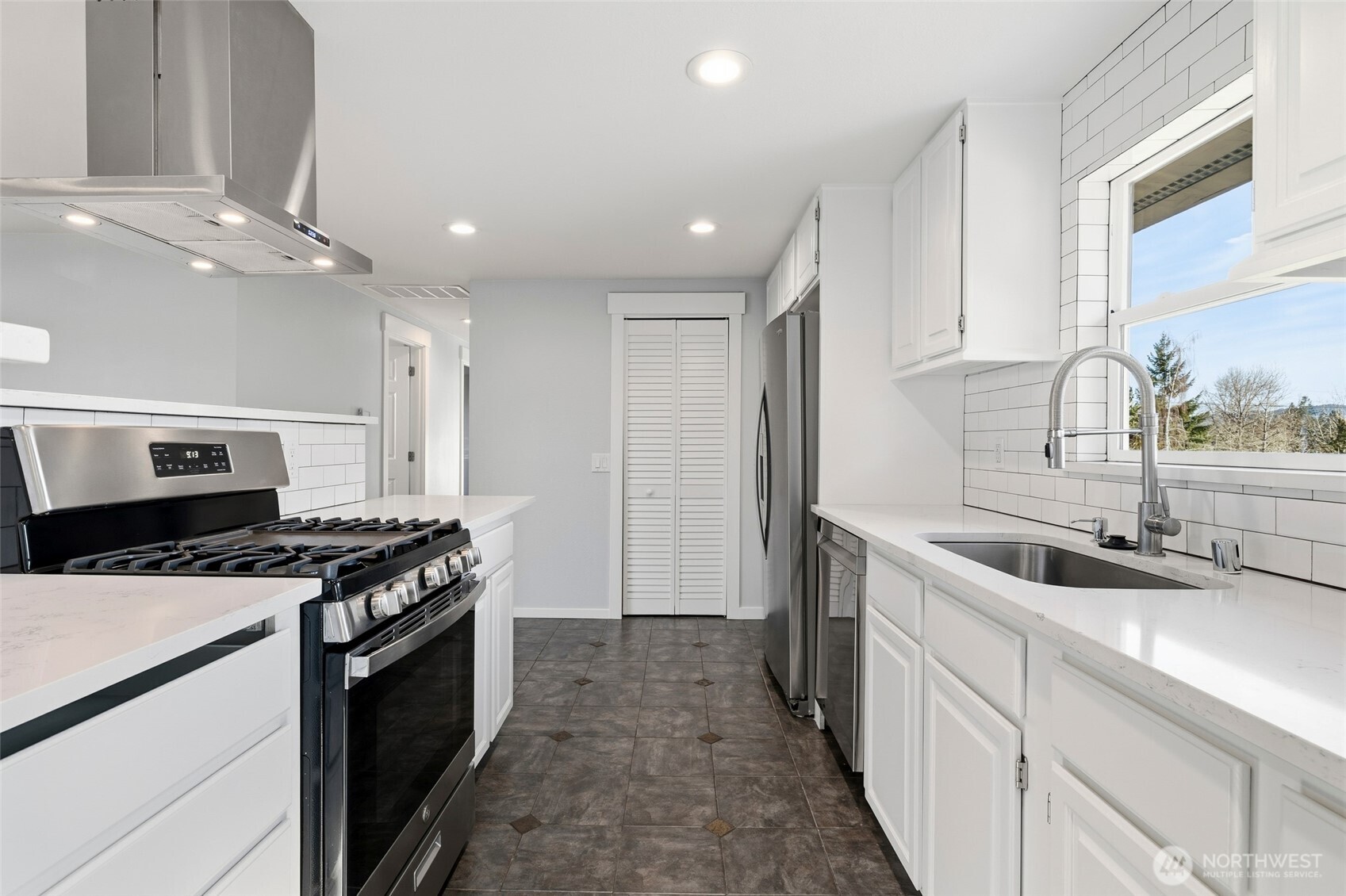 12005 SE 157th Place , Renton, WA 98058