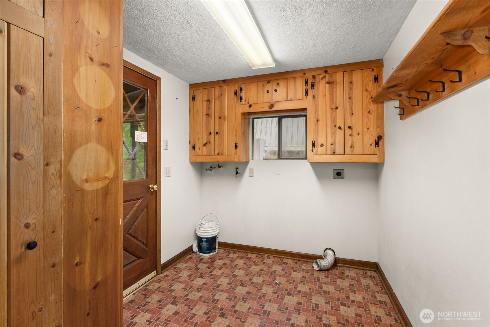 17 McKinney Road , Raymond, WA 98577