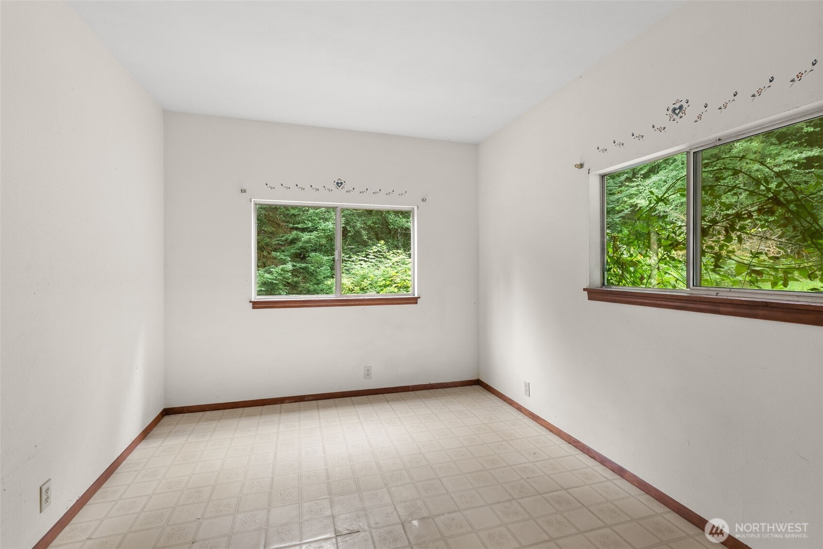 17 McKinney Road , Raymond, WA 98577