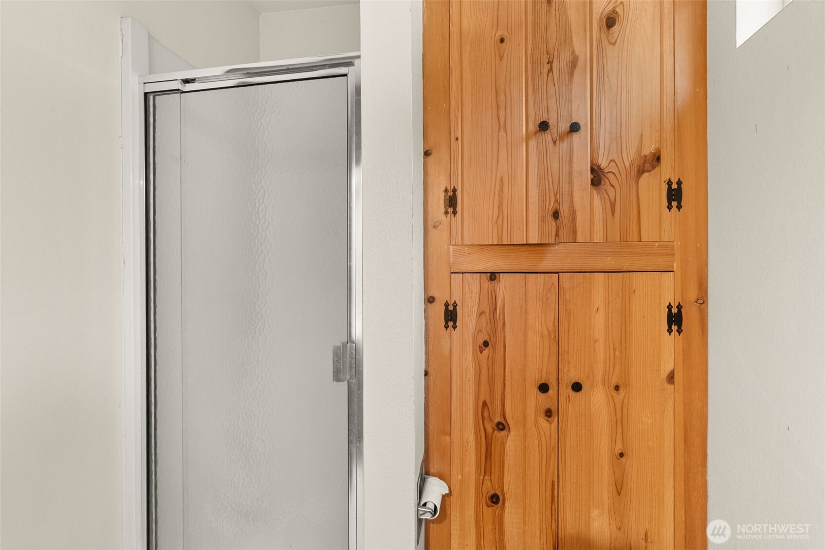 17 McKinney Road , Raymond, WA 98577