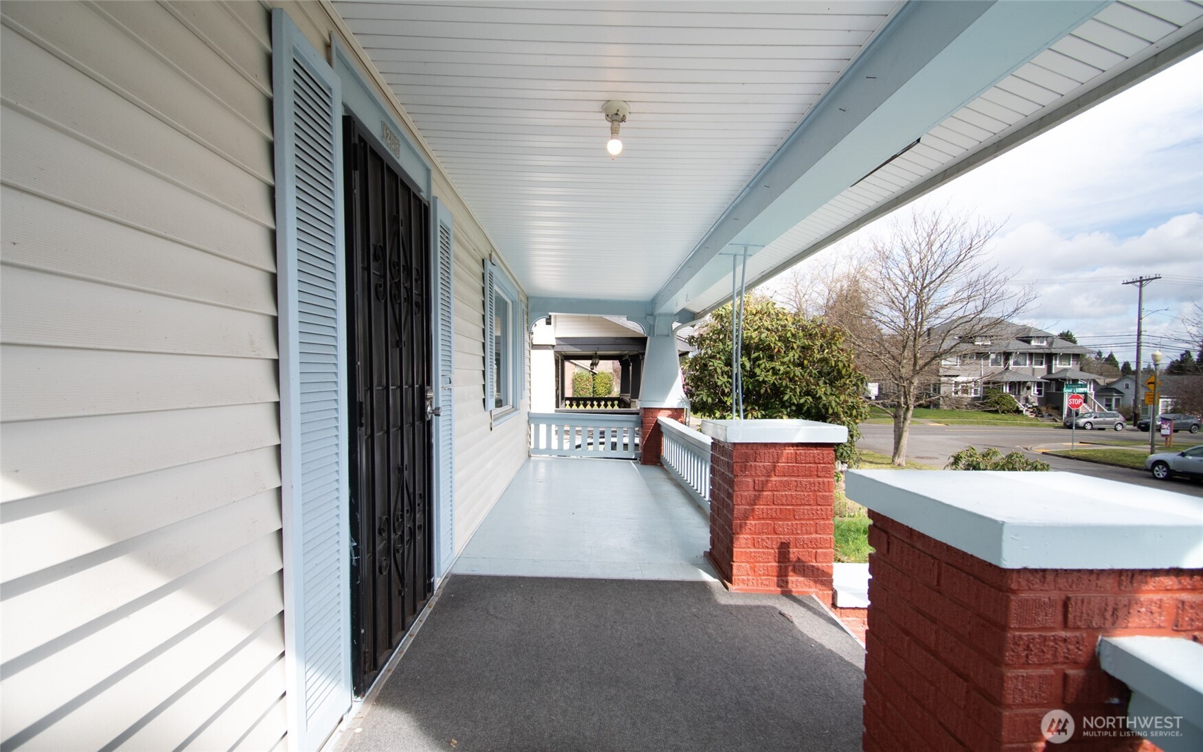 1208 S Ainsworth Avenue , Tacoma, WA 98405