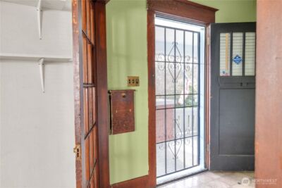 1208 S Ainsworth Avenue , Tacoma, WA 98405 - Photo 4