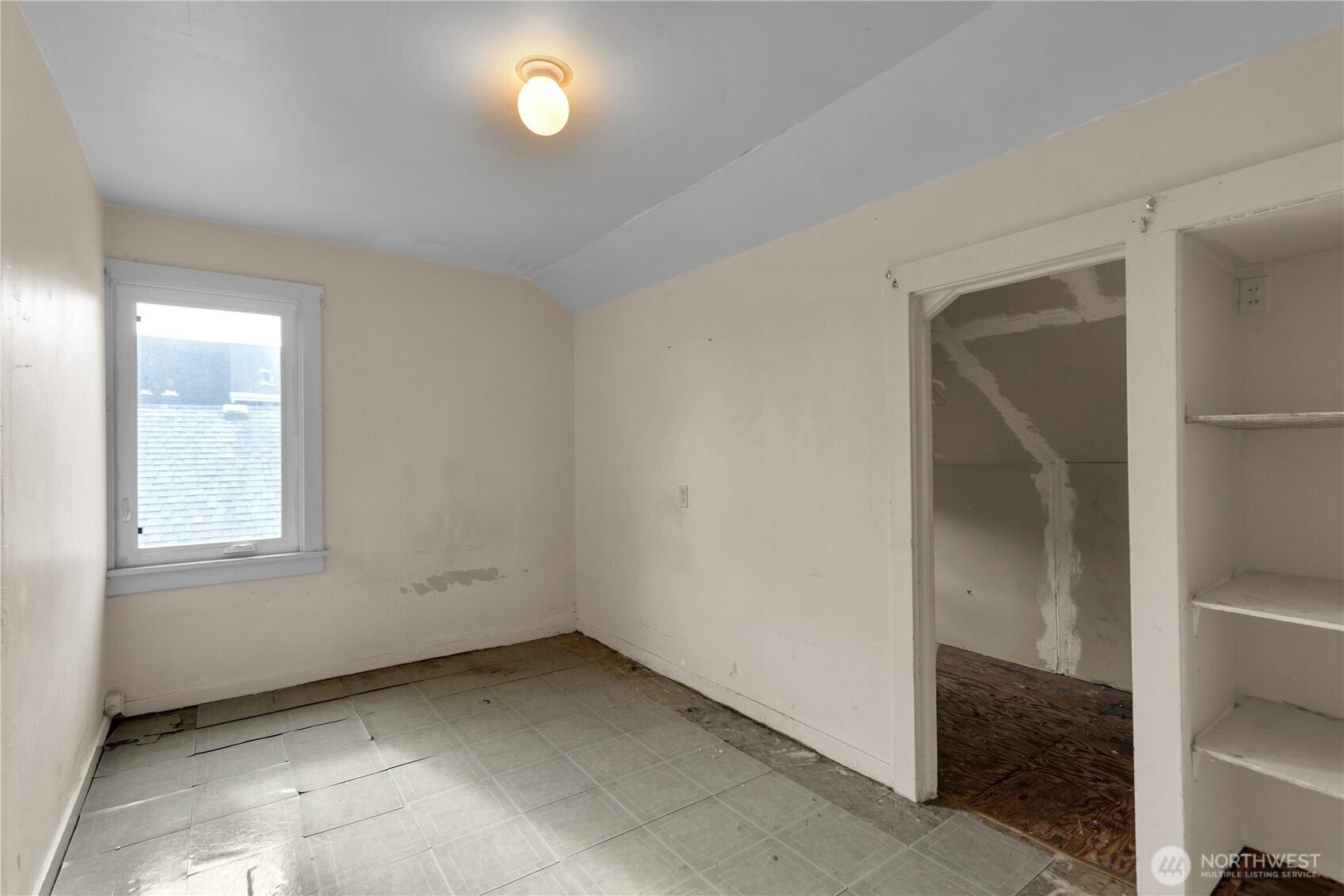 1208 S Ainsworth Avenue , Tacoma, WA 98405