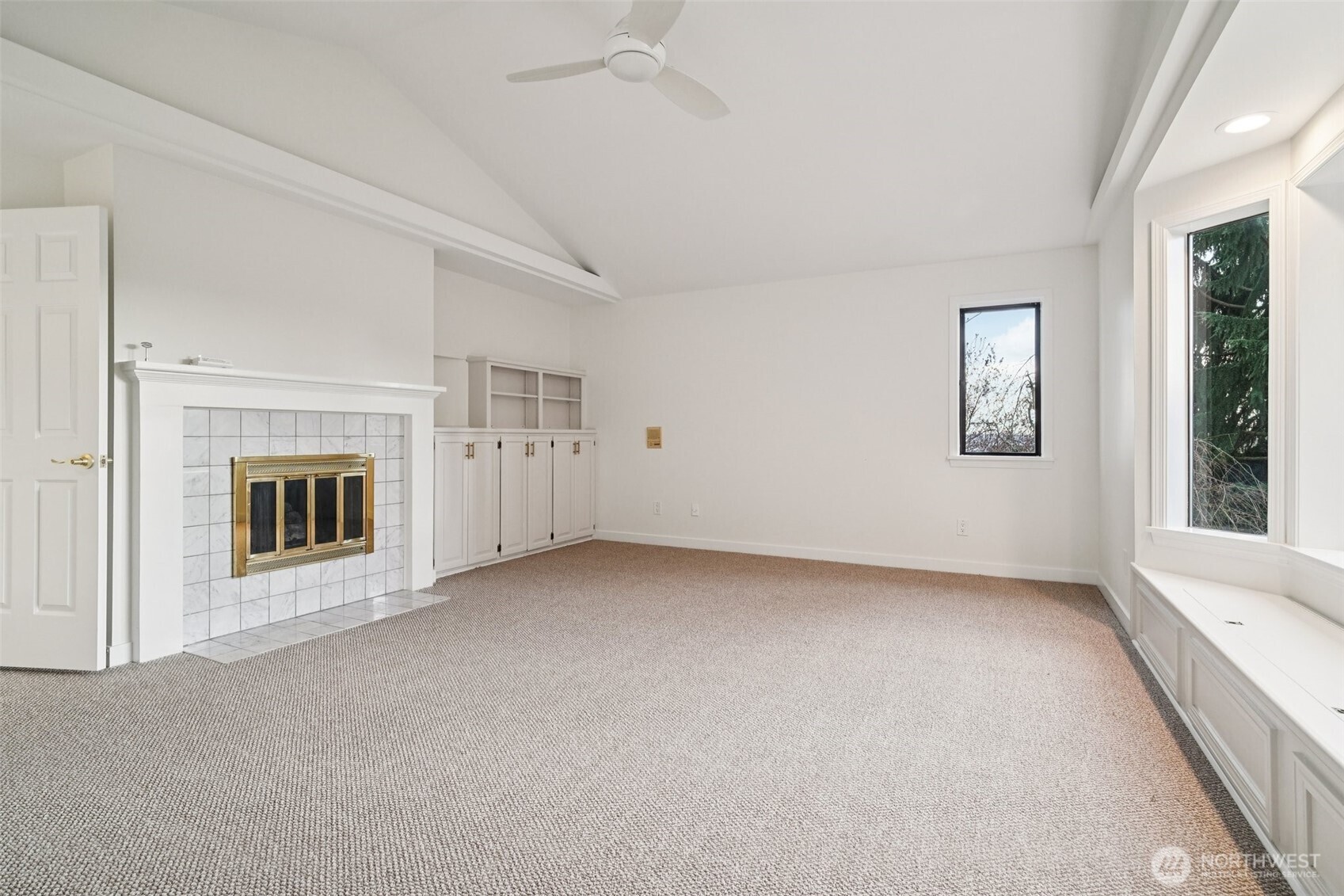 1114 2nd Avenue N, Seattle, WA 98109