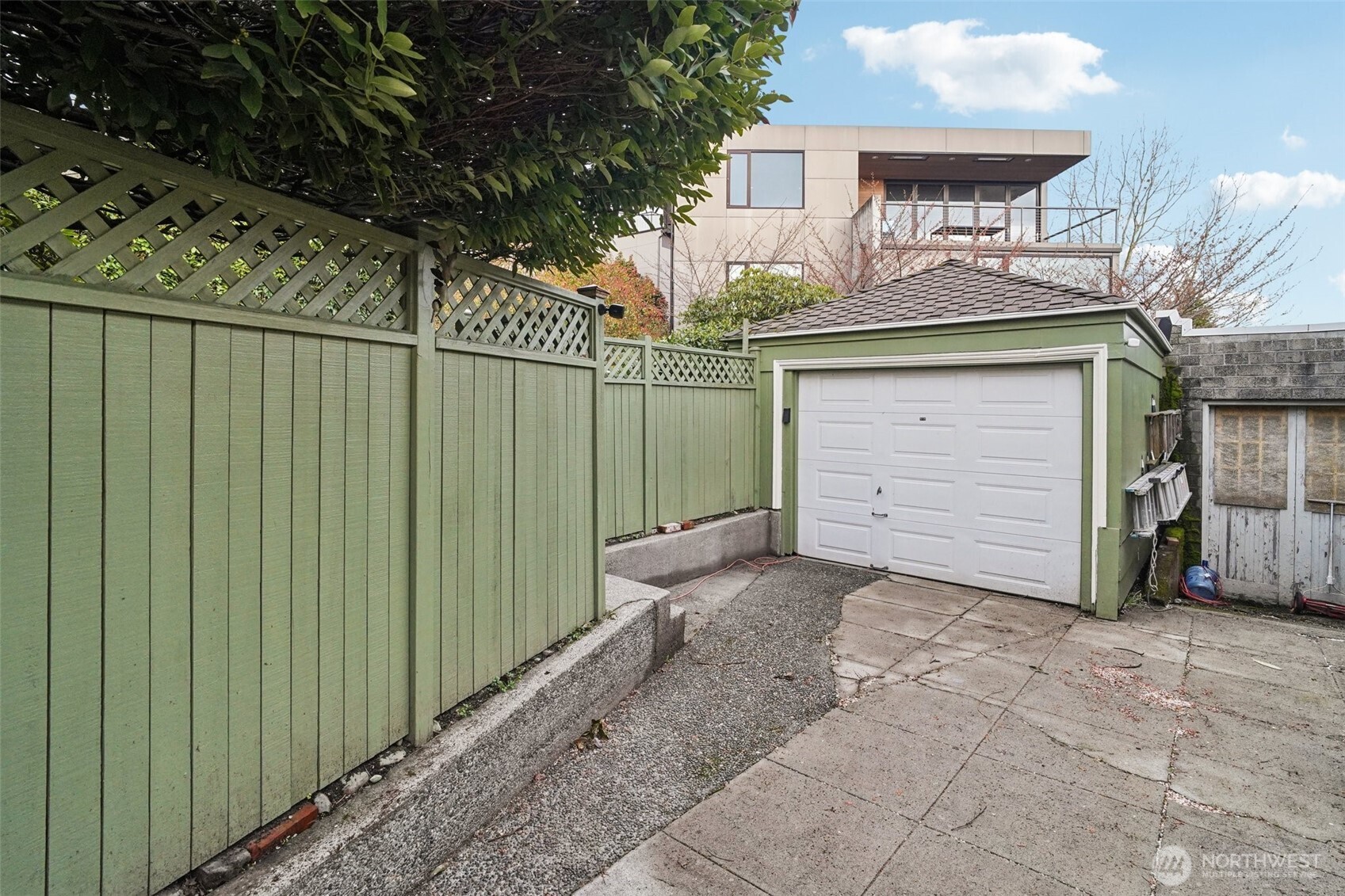 1114 2nd Avenue N, Seattle, WA 98109