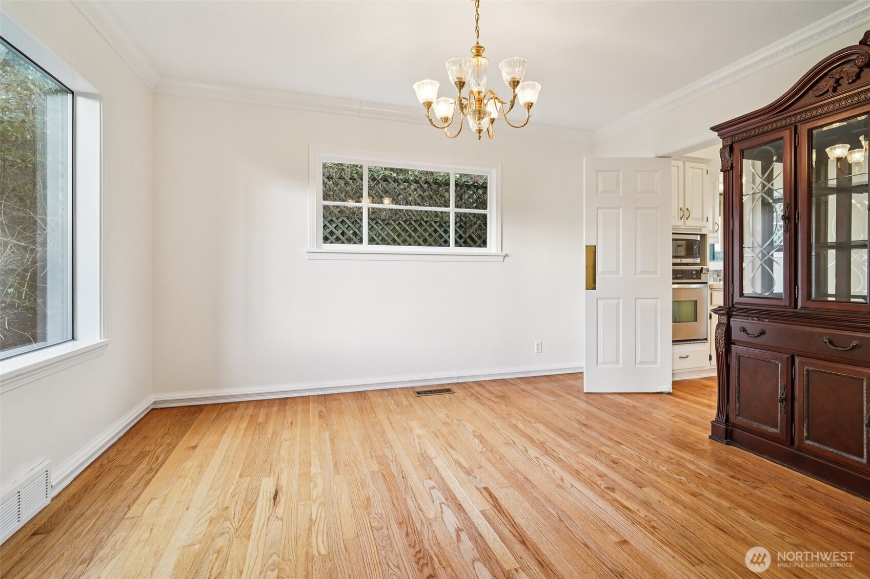 1114 2nd Avenue N, Seattle, WA 98109