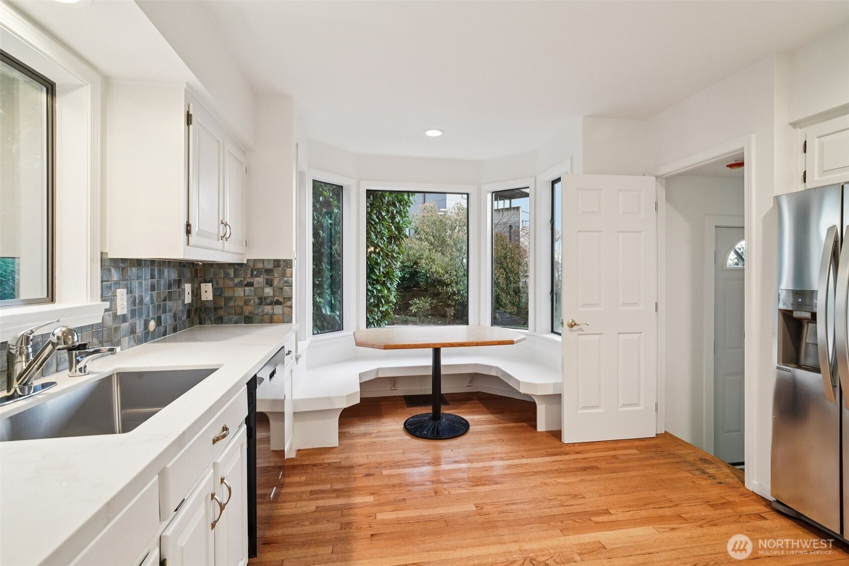 1114 2nd Avenue N, Seattle, WA 98109