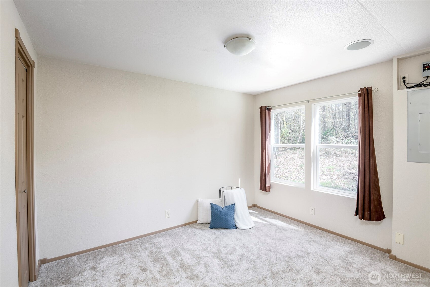 8511 361st Street E, Eatonville, WA 98328