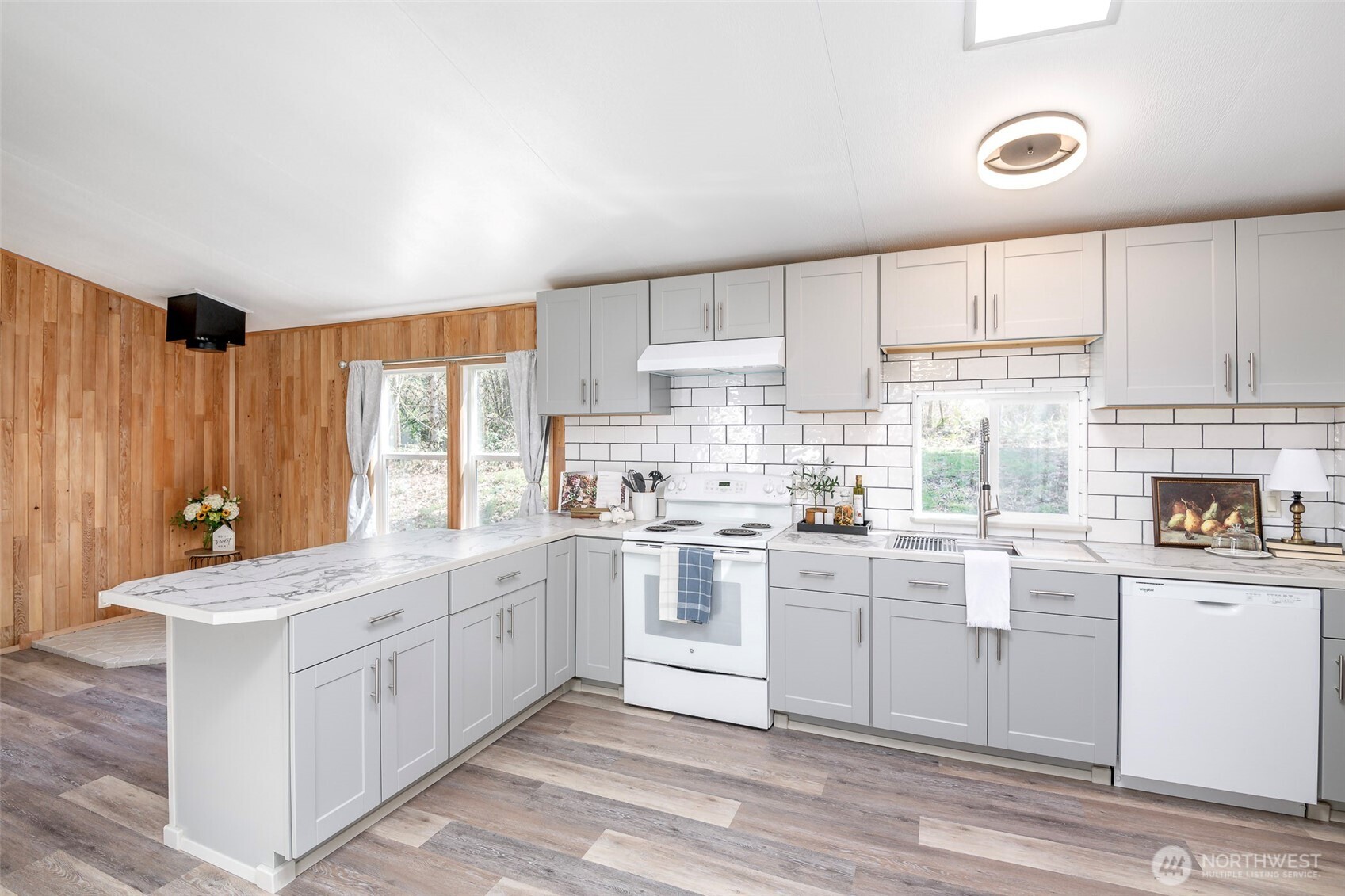 8511 361st Street E, Eatonville, WA 98328