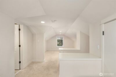20802 SE 34th Street #6, Sammamish, WA 98075 - Photo 6