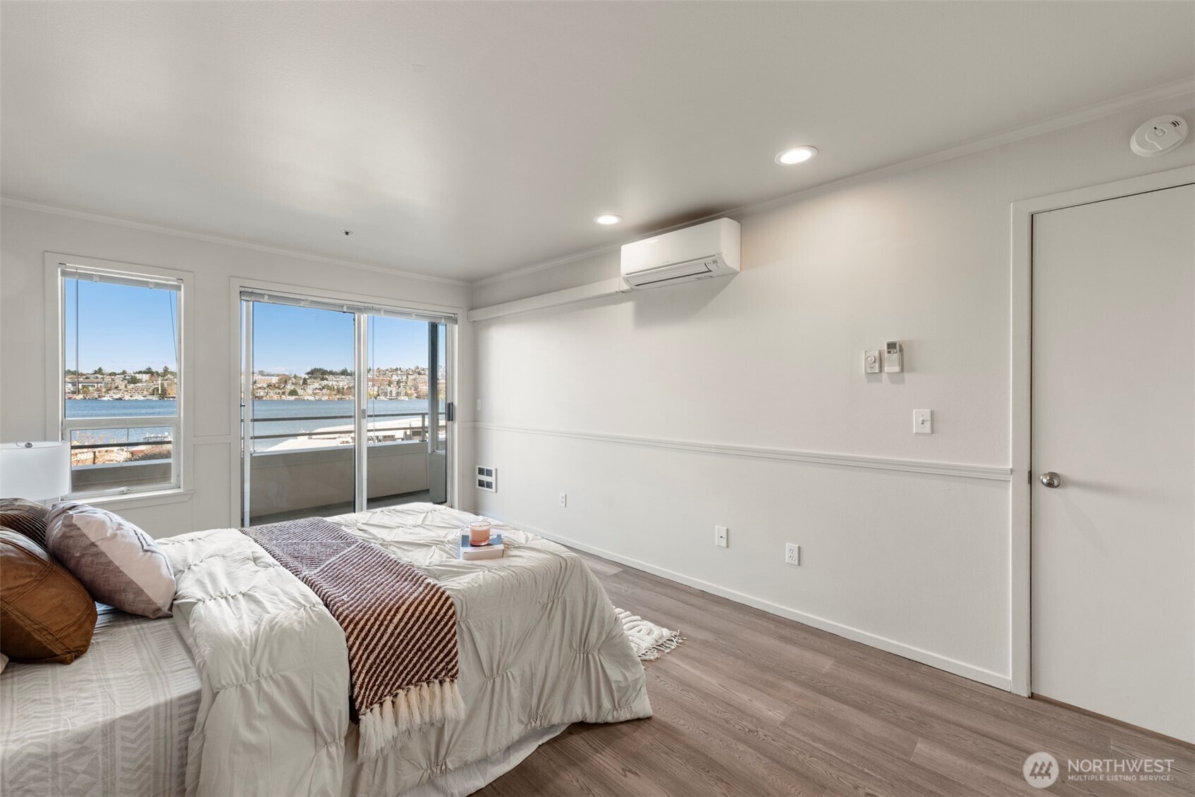 2400 8th Avenue N #1S, Seattle, WA 98109