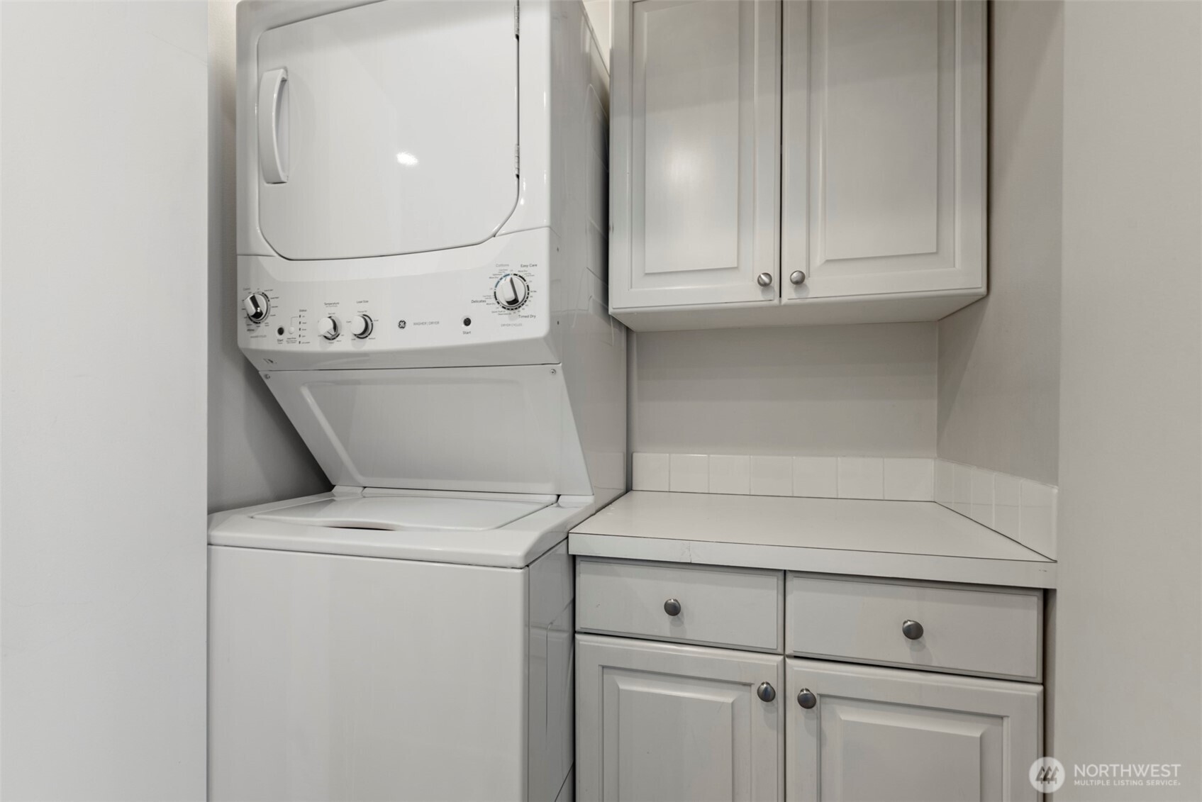 2400 8th Avenue N #1S, Seattle, WA 98109