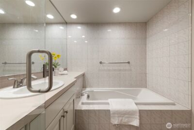 2400 8th Avenue N #1S, Seattle, WA 98109 - Photo 25