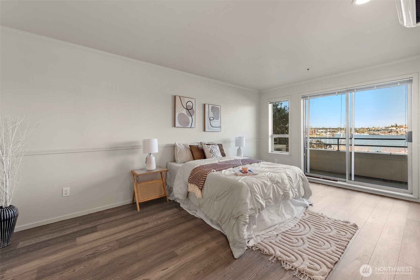 2400 8th Avenue N #1S, Seattle, WA 98109