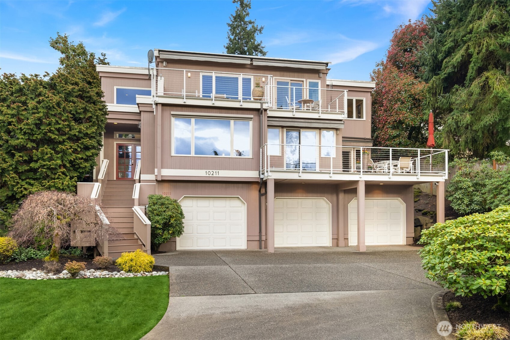 10211 NE 59th Street , Kirkland, WA 98033