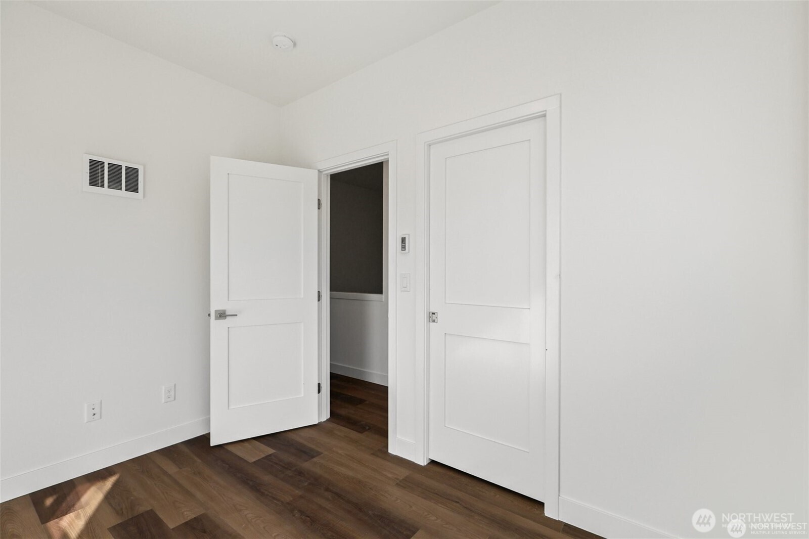 5257 Brooklyn Avenue NE, Seattle, WA 98105