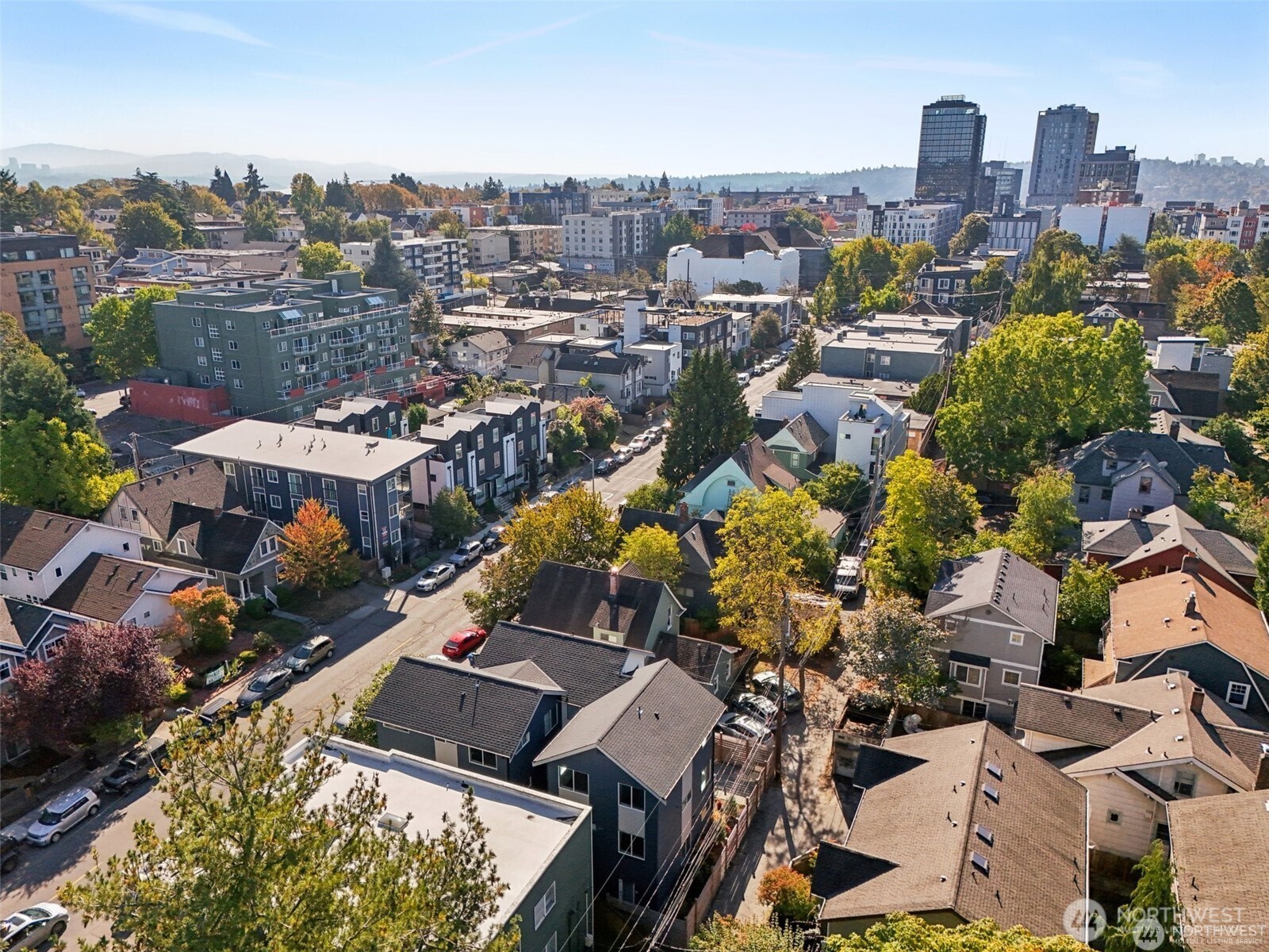 5257 Brooklyn Avenue NE, Seattle, WA 98105