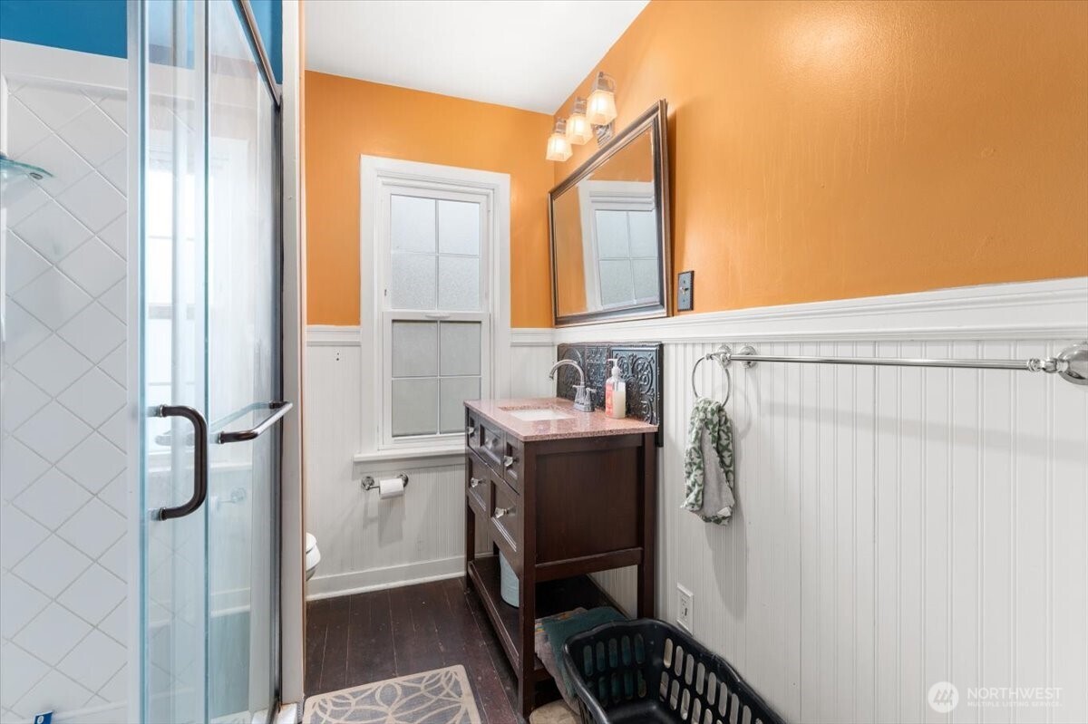 225 S Division Street , Cashmere, WA 98815