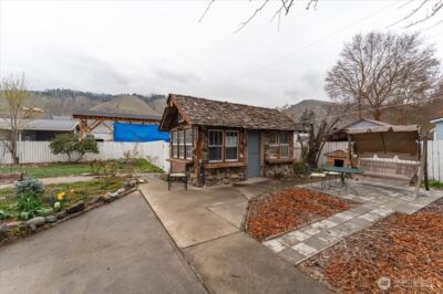 225 S Division Street , Cashmere, WA 98815 - Photo 34