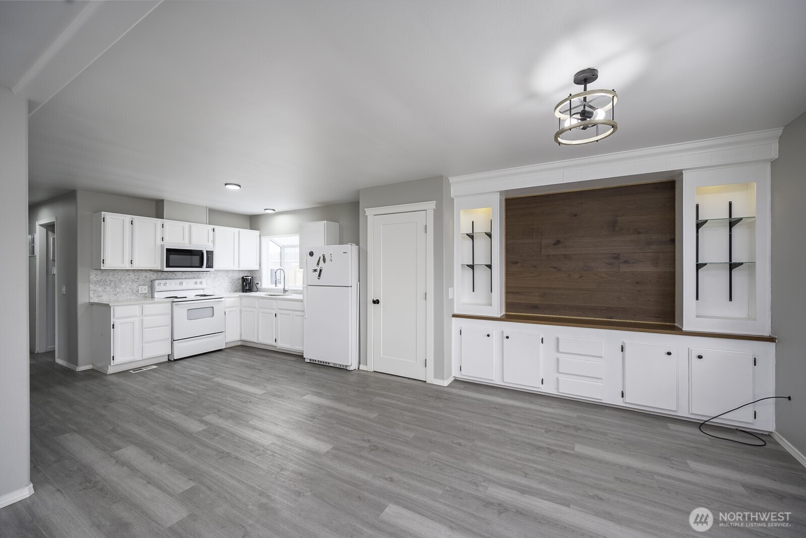 4000 Longview Street NE #82, Moses Lake, WA 98837