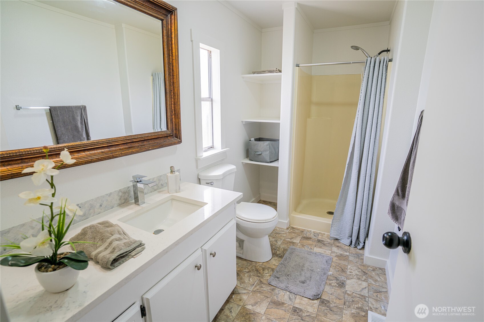 4000 Longview Street NE #82, Moses Lake, WA 98837