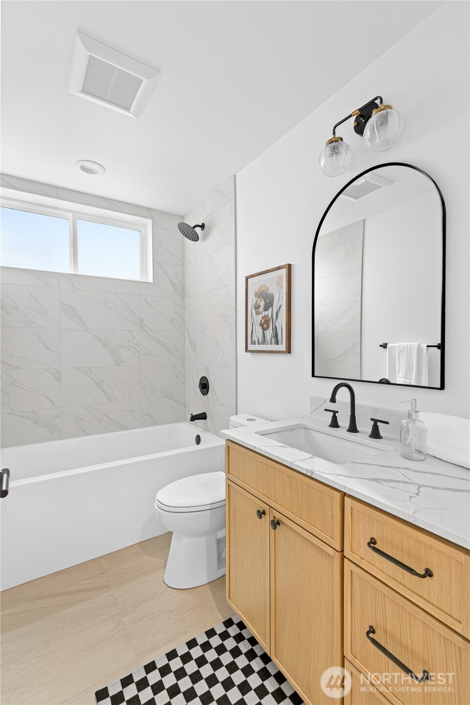 2538 14th Avenue W #D, Seattle, WA 98119