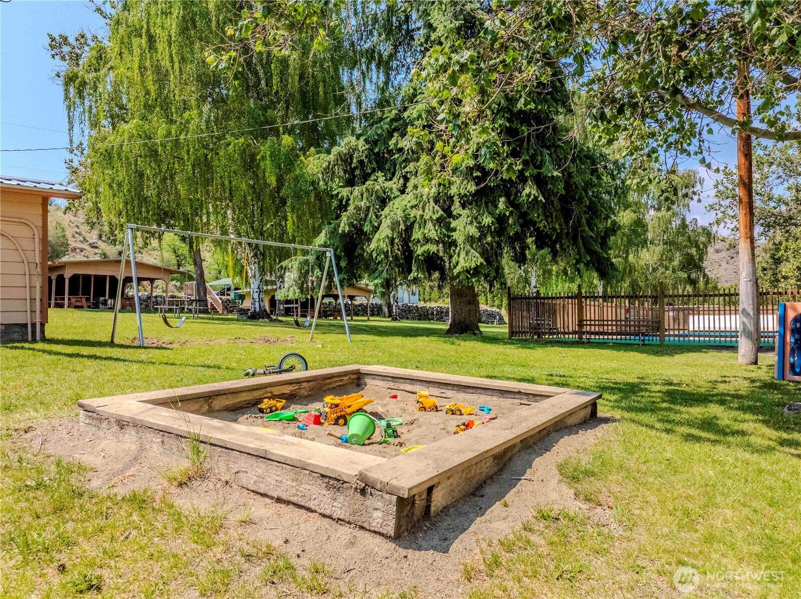 10 Mccammon Rd , Tonasket, WA 98855