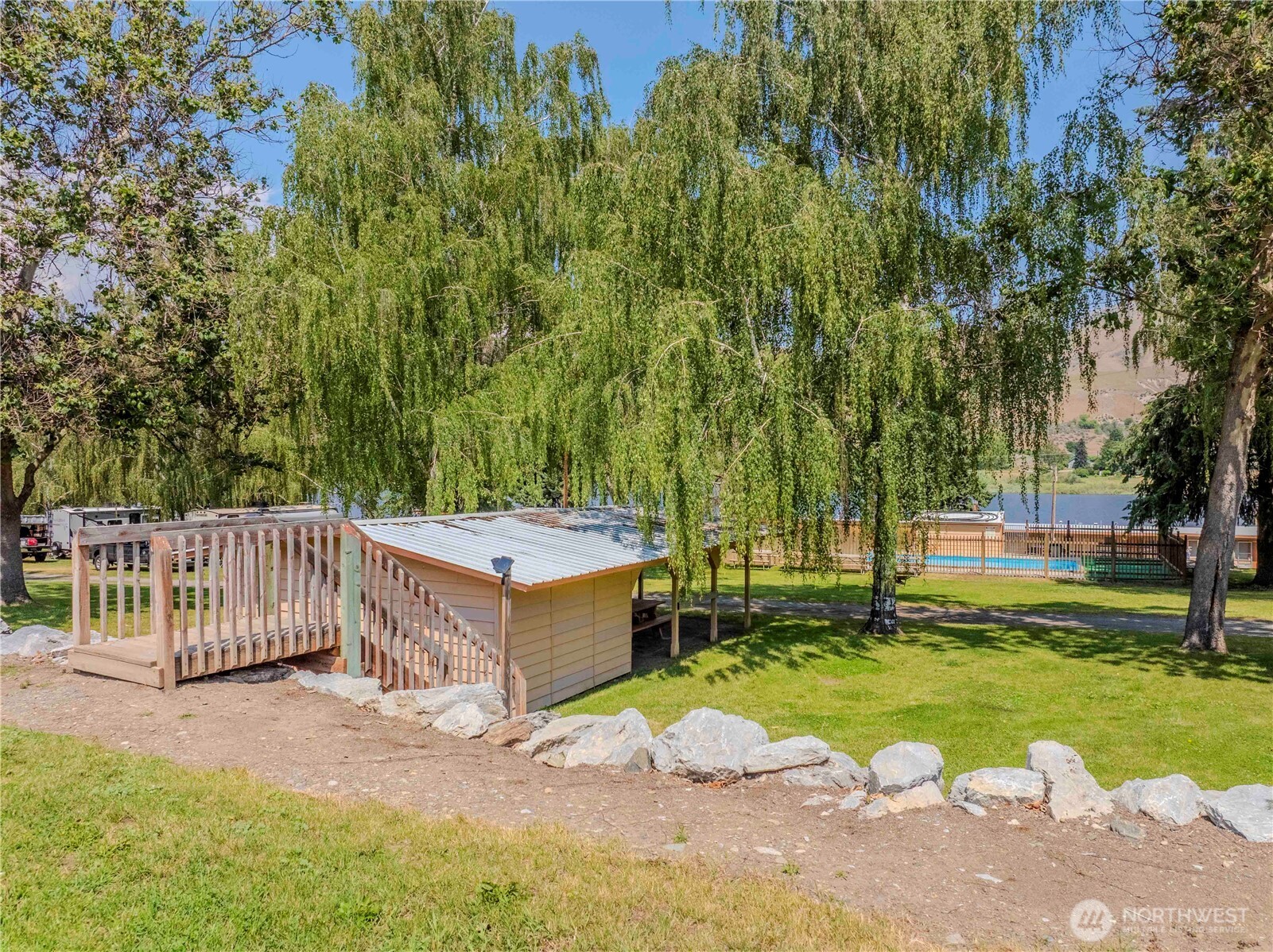 10 Mccammon Rd , Tonasket, WA 98855