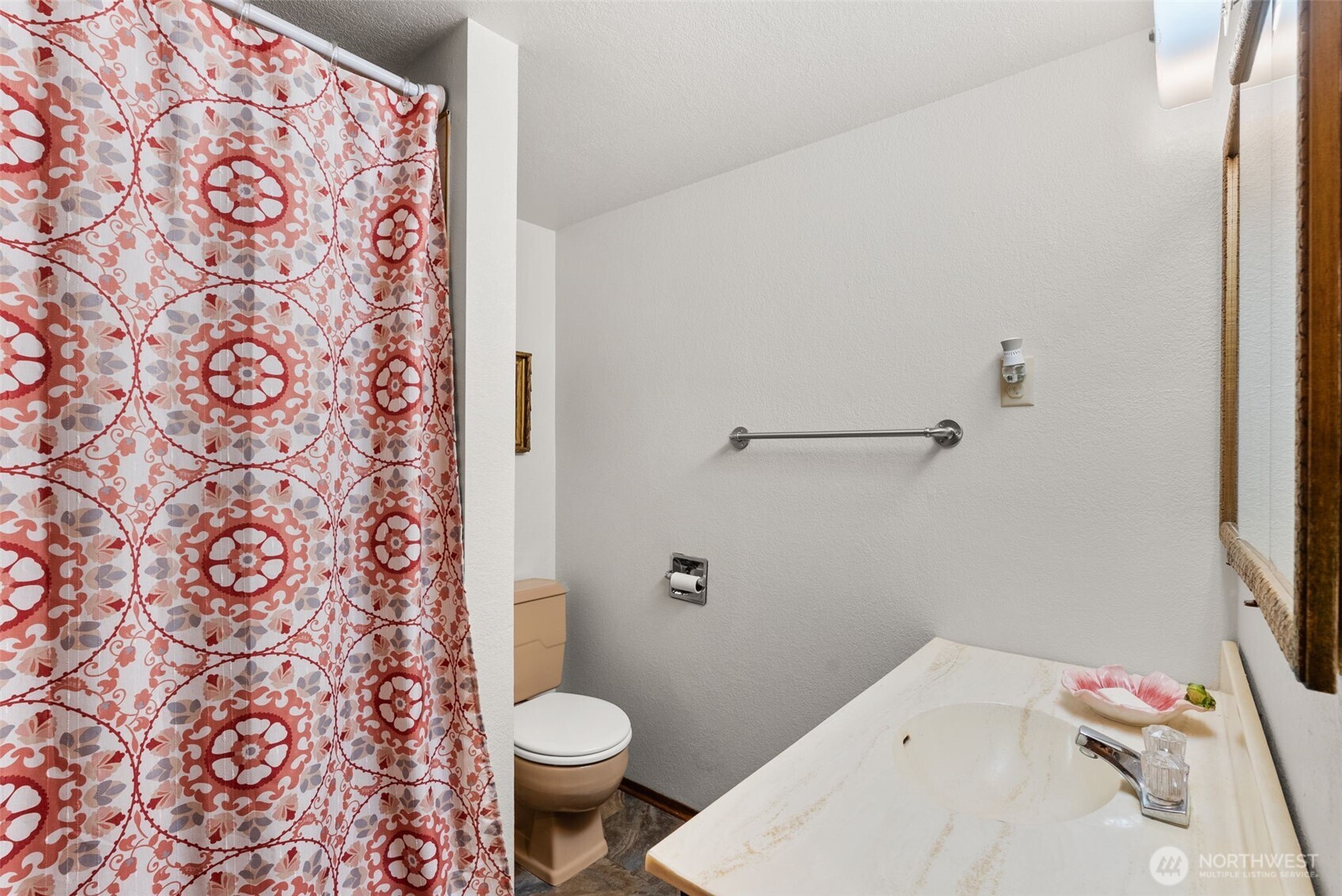 431 B Street , South Bend, WA 98586