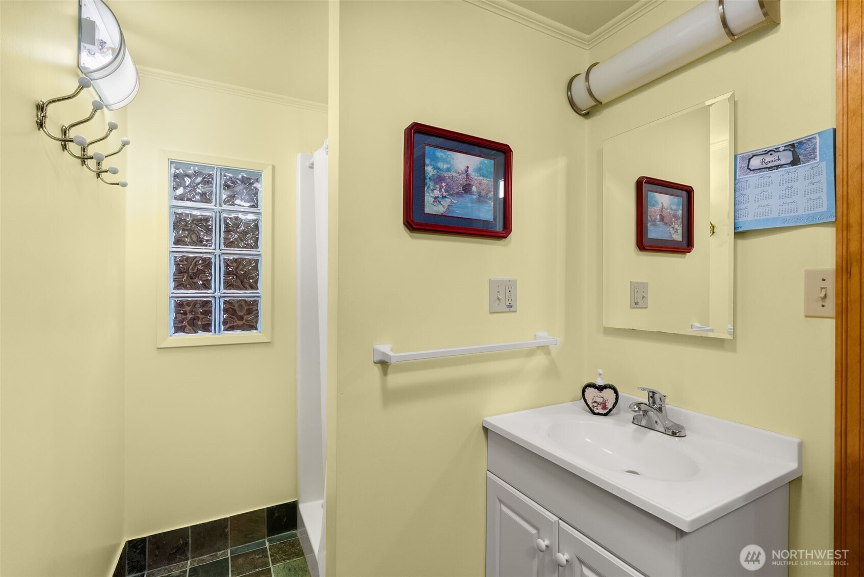 431 B Street , South Bend, WA 98586