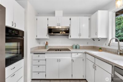 927 S 240th Place , Des Moines, WA 98198 - Photo 12