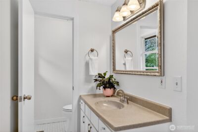 927 S 240th Place , Des Moines, WA 98198 - Photo 20