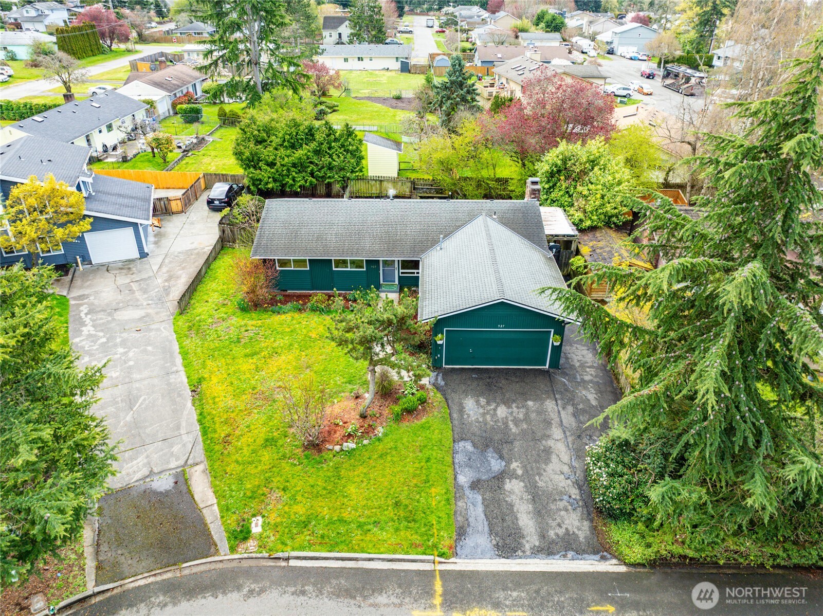 927 S 240th Place , Des Moines, WA 98198