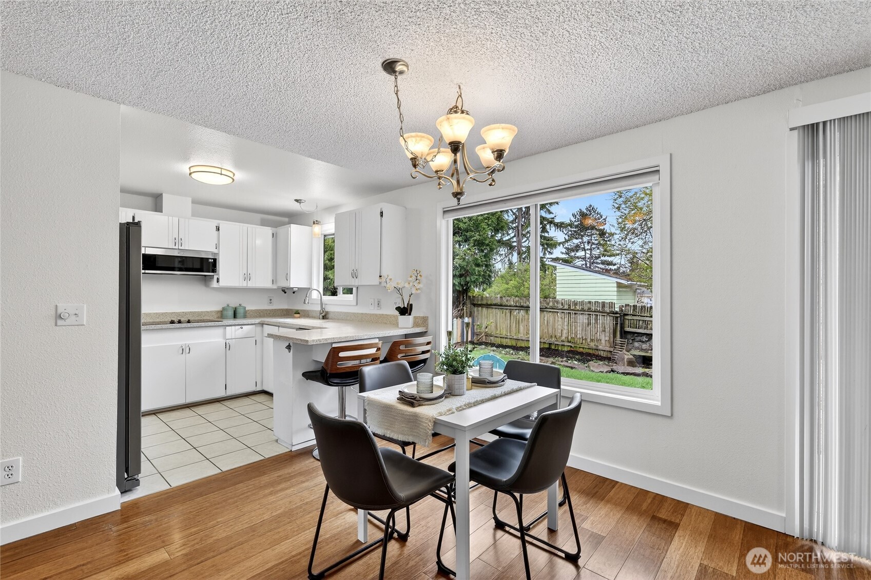 927 S 240th Place , Des Moines, WA 98198