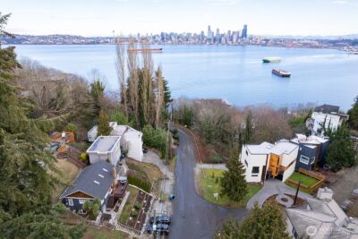 1623 Ferry Avenue SW, Seattle, WA 98116 - Photo 2