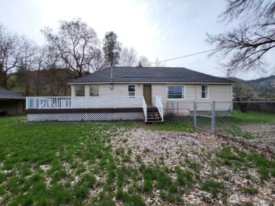334 Chapel Street , Cashmere, WA 98815