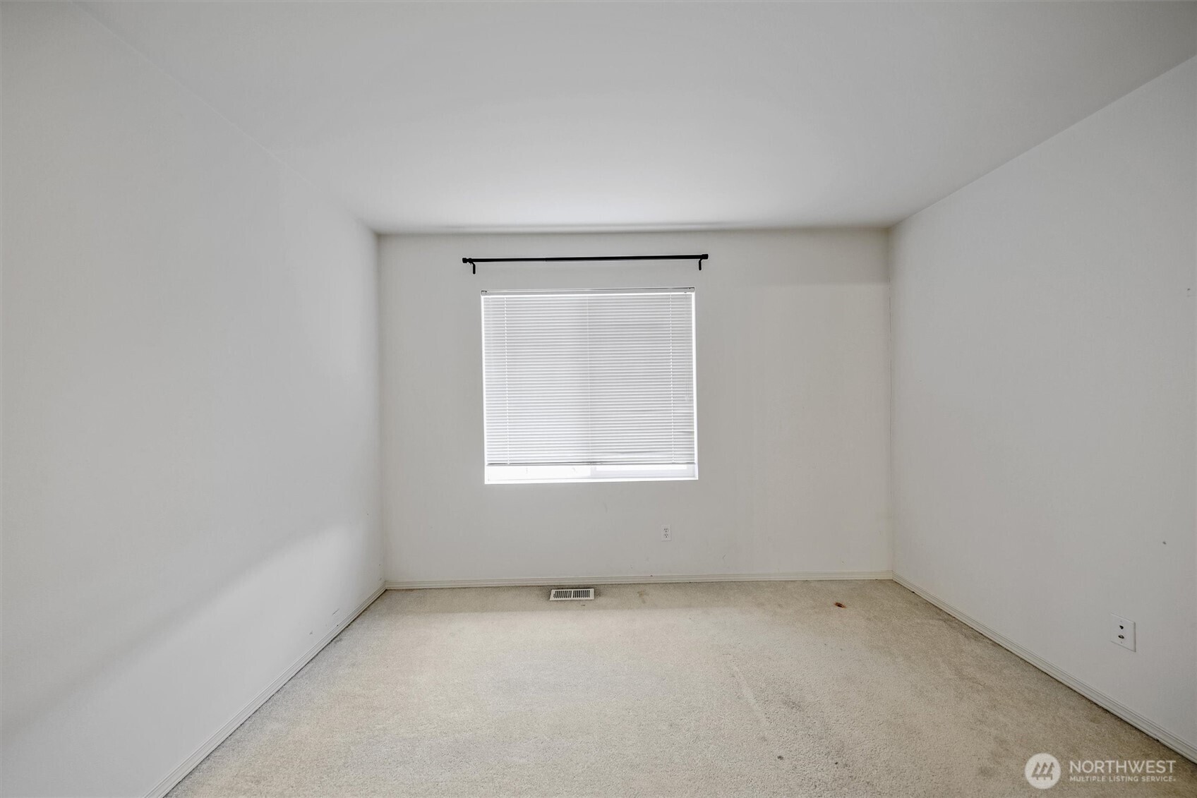 22534 43rd Avenue S #19-3, Kent, WA 98032-8470