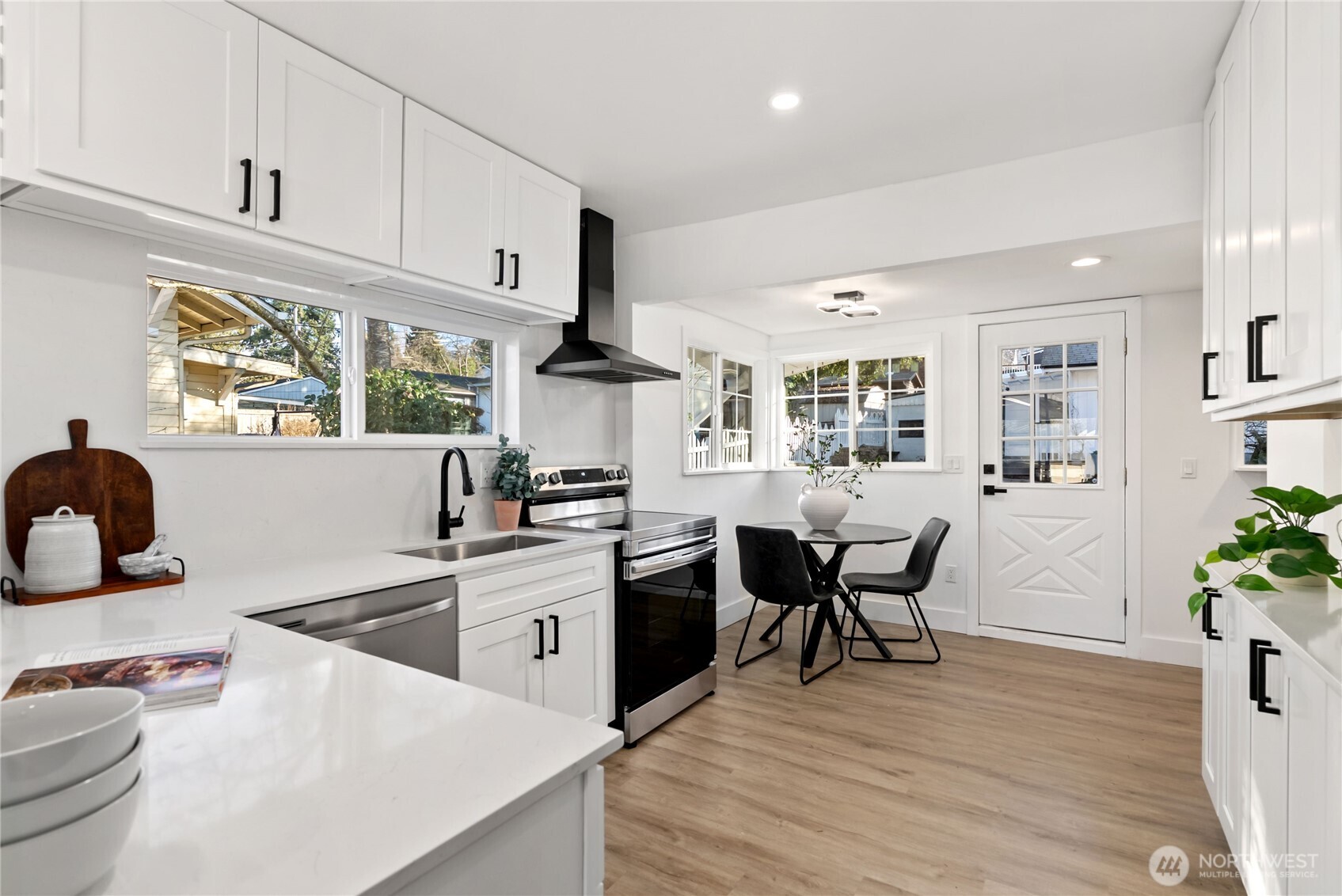 1239 S Verde Street , Tacoma, WA 98405-1146