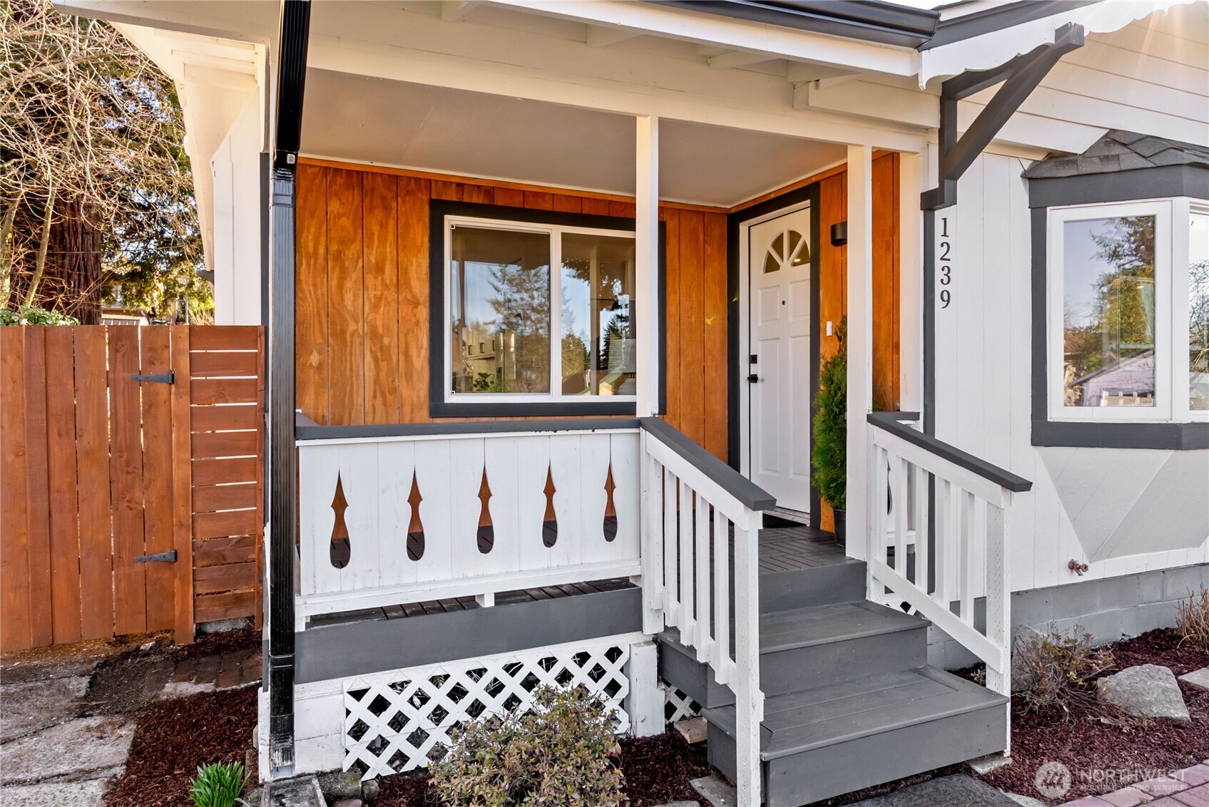 1239 S Verde Street , Tacoma, WA 98405-1146